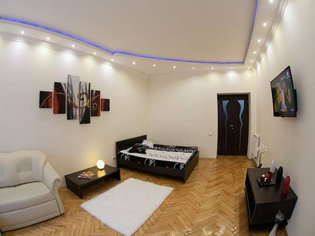 1 Minute To Rynok Square Apartamento Lviv Quarto foto